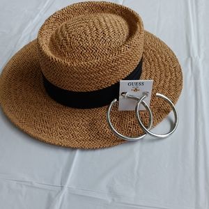 NWT Guess Silver Earings